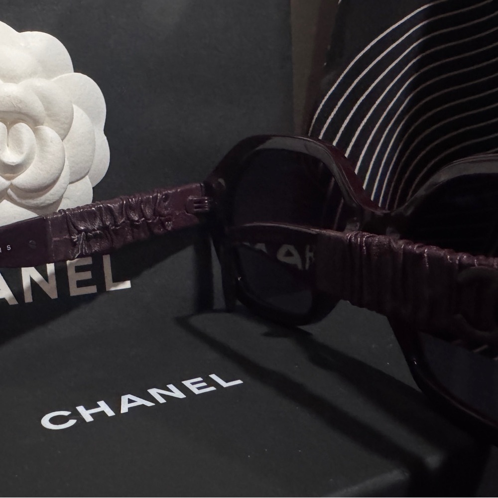 CHANEL lambskin Plum Sunglasses. Rare. Authentic - Picture 6 of 16